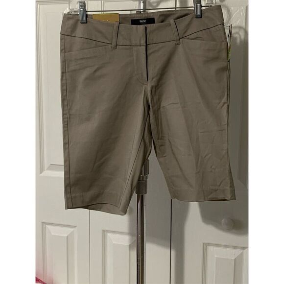 VTG. Mossimo Women's  Size‎ 4 Shorts Beige Flat Front Casual Summer - Picture 5 of 11